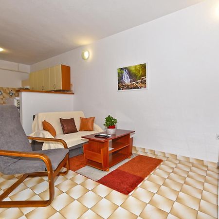 Apartment Zeljko 34 Pula Bagian luar foto